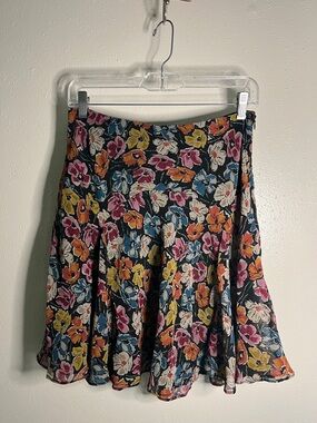 Lauren Ralph Lauren Floral
Crinkle Georgette Skirt-SIZE 2